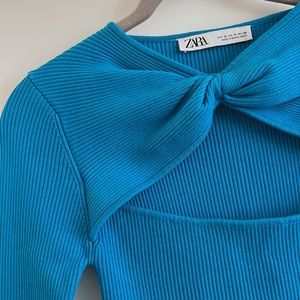 Pre-Loved 💙ZARA💙 Blue Ribbed Cross Knot LongSleeve Cropped Top Size S